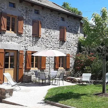 Charmante Maison A La Campagne Au Coeur Des Premiers Volcans Dom wakacyjny