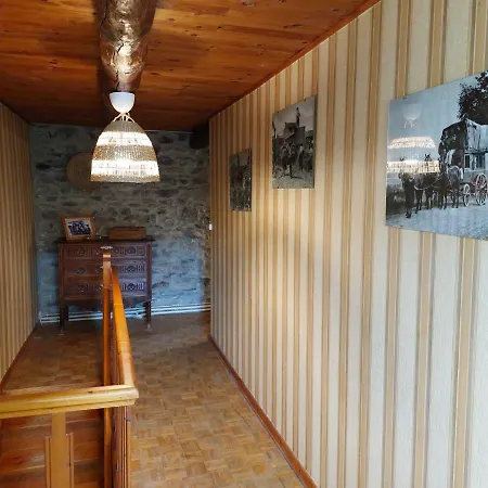 Charmante Maison A La Campagne Au Coeur Des Premiers Volcans