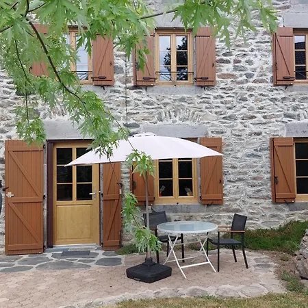Dom wakacyjny Charmante Maison A La Campagne Au Coeur Des Premiers Volcans Mezeres