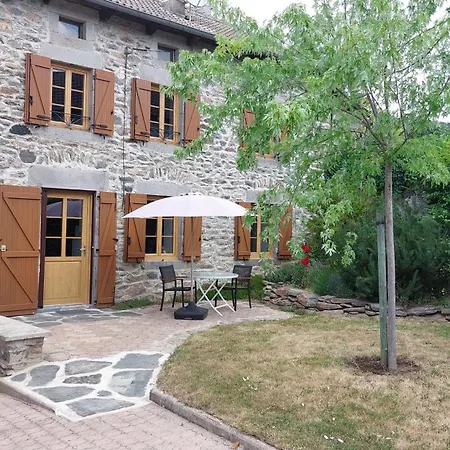Charmante Maison A La Campagne Au Coeur Des Premiers Volcans