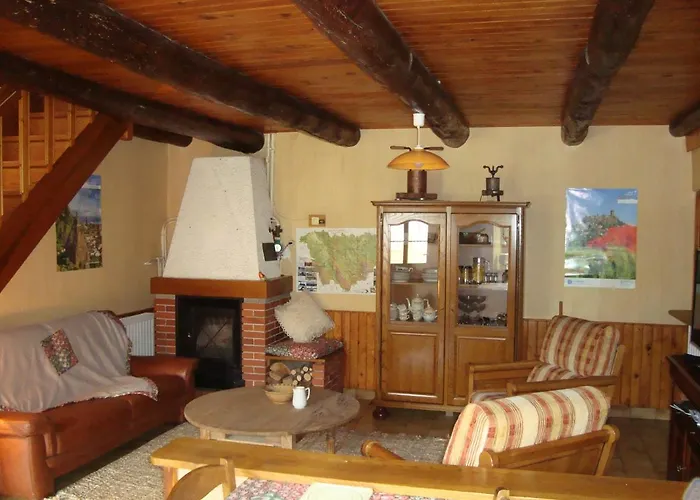 Prázdninový dům Charmante Maison A La Campagne Au Coeur Des Premiers Volcans