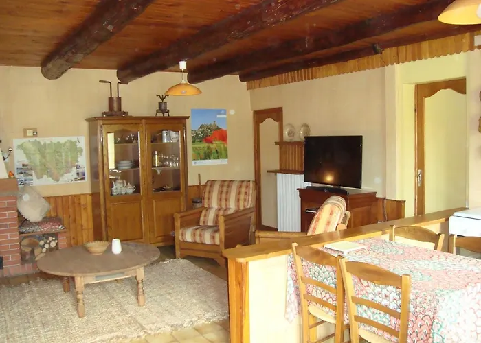 Prázdninový dům Charmante Maison A La Campagne Au Coeur Des Premiers Volcans *