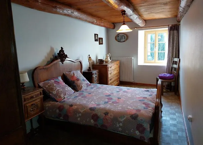 Charmante Maison A La Campagne Au Coeur Des Premiers Volcans Prázdninový dům